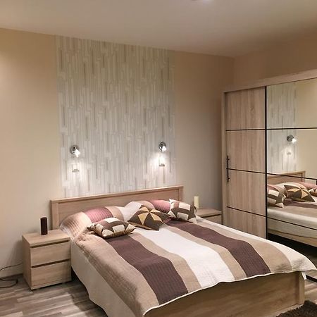 شقة Solaris-Szeged Apartman المظهر الخارجي الصورة